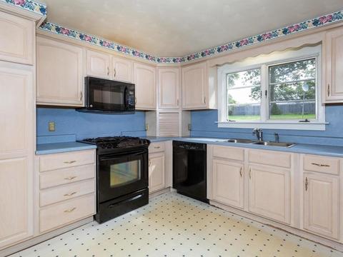 67 Newton Rd, Springfield, MA 01118 photo 14