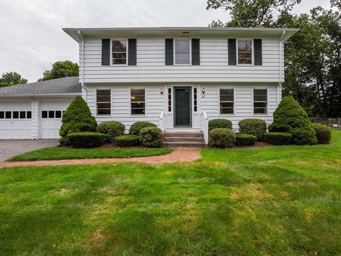 67 Newton Rd, Springfield, MA 01118 photo 1