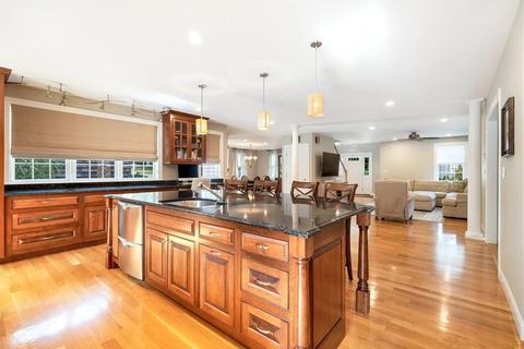 148 Howard St, Reading, MA 01867 photo 6