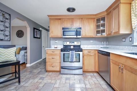 792 Mckinstry Ave, Chicopee, MA 01020 photo 4
