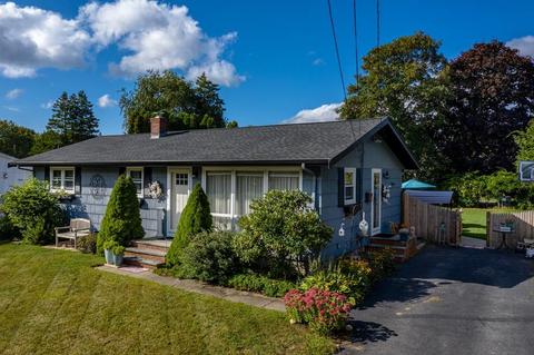 2 Brook Dr, Fairhaven, MA 02719 photo 1