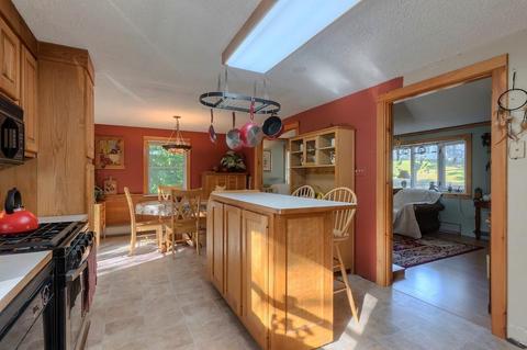36 High St, Erving, MA 01344 photo 4
