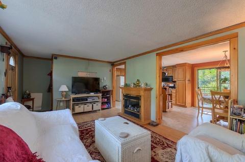 36 High St, Erving, MA 01344 photo 11