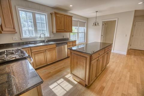596 Washington St #A, Gloucester, MA 01930 photo 4