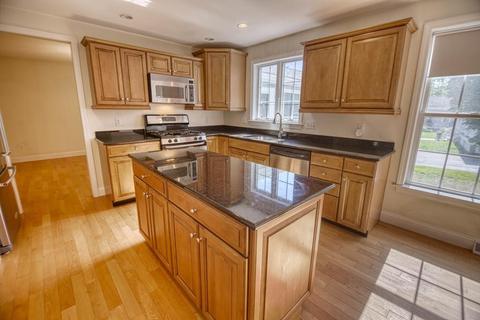 596 Washington St #A, Gloucester, MA 01930 photo 6