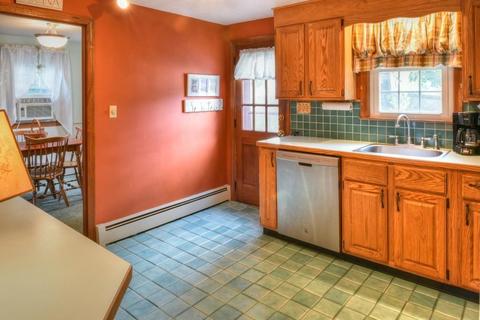 39 Chestnut St, Danvers, MA 01923 photo 13