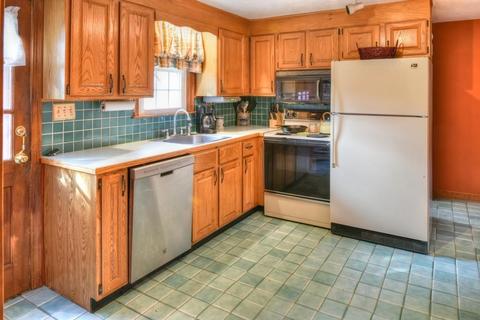 39 Chestnut St, Danvers, MA 01923 photo 11