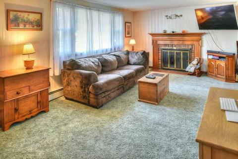 39 Chestnut St, Danvers, MA 01923 photo 6