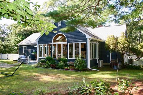 109 Mariner Cir, Barnstable, MA 02635 photo 2