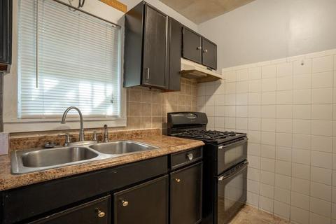 407 Union St, Springfield, MA 01105 photo 5