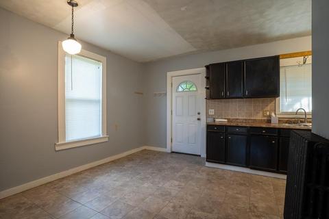 407 Union St, Springfield, MA 01105 photo 16