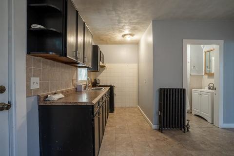 407 Union St, Springfield, MA 01105 photo 4