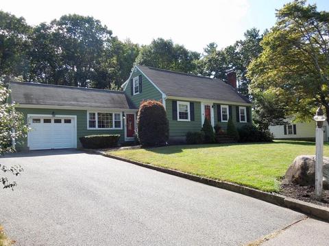 352 Webster St, Hanover, MA 02339 photo 1