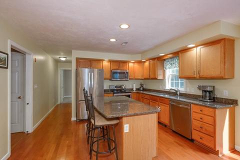 86 Cedar St, Sturbridge, MA 01566 photo 6