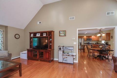 86 Cedar St, Sturbridge, MA 01566 photo 17