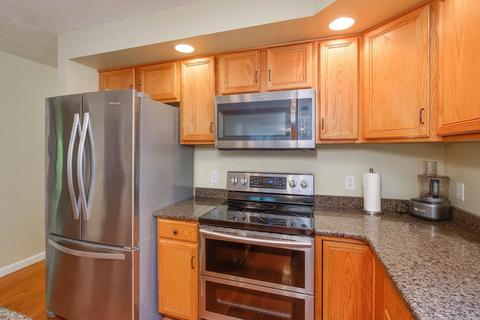86 Cedar St, Sturbridge, MA 01566 photo 8