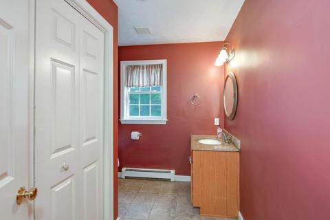 86 Cedar St, Sturbridge, MA 01566 photo 20