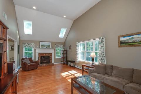 86 Cedar St, Sturbridge, MA 01566 photo 16