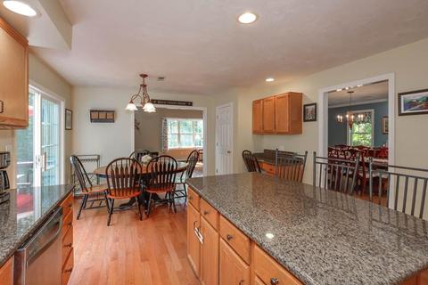 86 Cedar St, Sturbridge, MA 01566 photo 9