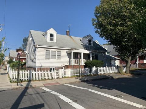 4 Baker Rd, Everett, MA 02149 photo 1