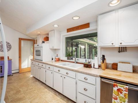 422 Taylor Rd, Stow, MA 01775 photo 12