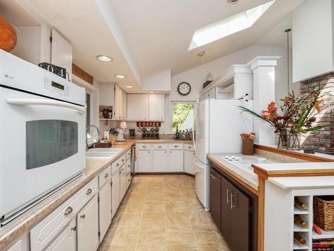 422 Taylor Rd, Stow, MA 01775 photo 11
