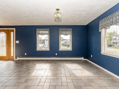 2 Crestview Ter, Gloucester, MA 01930 photo 3