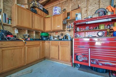 90 Leatherleaf Dr, Springfield, MA 01109 photo 22