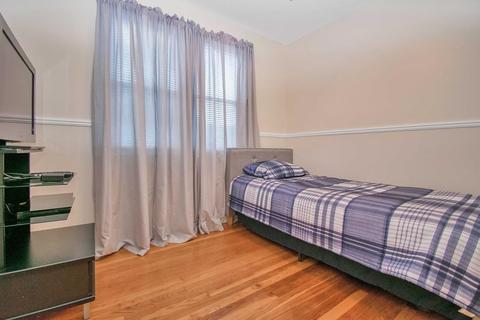 90 Leatherleaf Dr, Springfield, MA 01109 photo 12