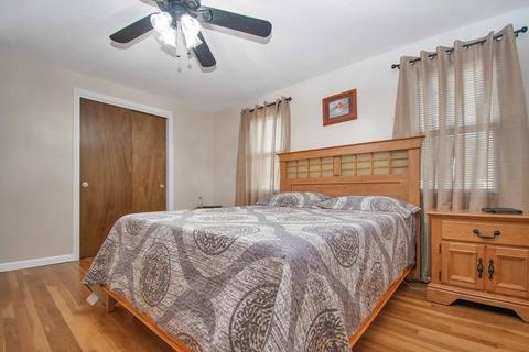 90 Leatherleaf Dr, Springfield, MA 01109 photo 10
