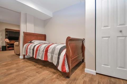 90 Leatherleaf Dr, Springfield, MA 01109 photo 16