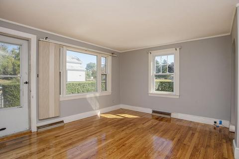 313 Orswell St, Fall River, MA 02724 photo 14
