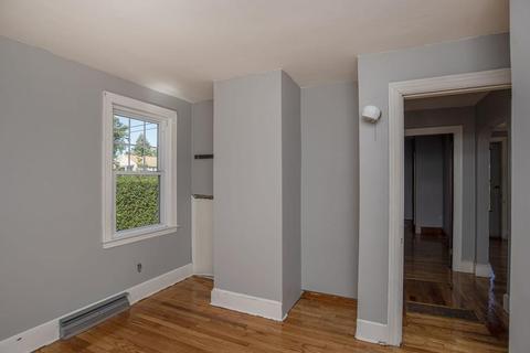 313 Orswell St, Fall River, MA 02724 photo 25