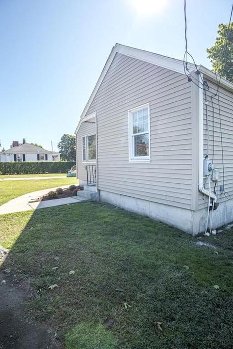 313 Orswell St, Fall River, MA 02724 photo 7
