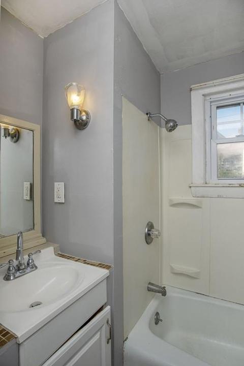 313 Orswell St, Fall River, MA 02724 photo 22