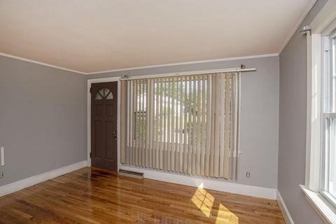 313 Orswell St, Fall River, MA 02724 photo 12