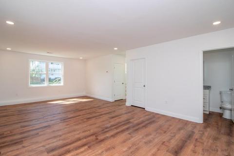 10 Stone St, Fall River, MA 02723 photo 33