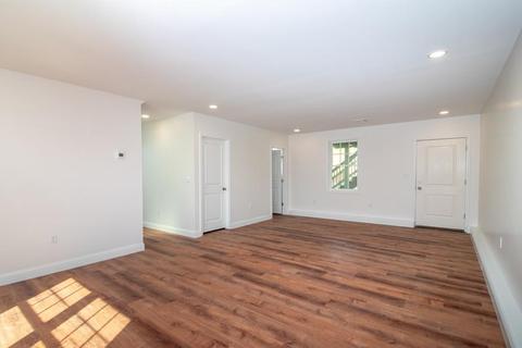10 Stone St, Fall River, MA 02723 photo 32