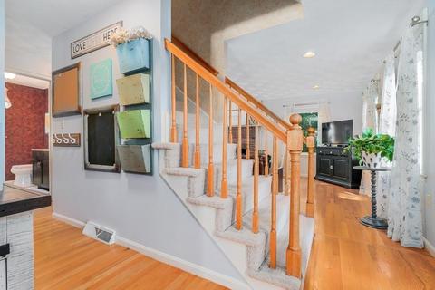 14 True Ln, Georgetown, MA 01833 photo 3