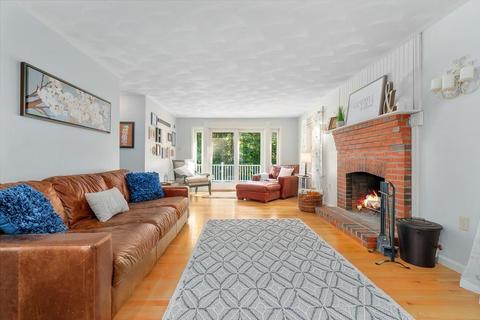 14 True Ln, Georgetown, MA 01833 photo 5