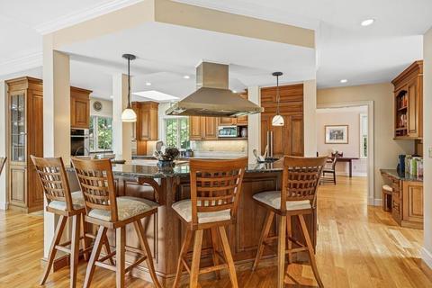 33 Blacksmith Way, Saugus, MA 01906 photo 15