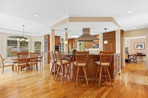 33 Blacksmith Way, Saugus, MA 01906 photo 10