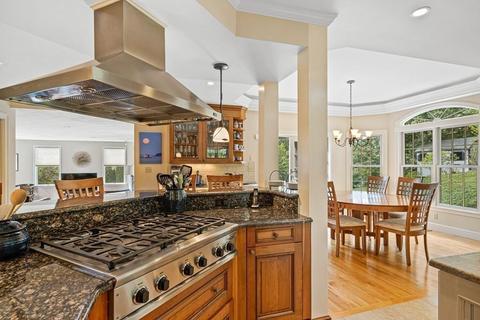 33 Blacksmith Way, Saugus, MA 01906 photo 19