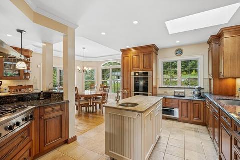 33 Blacksmith Way, Saugus, MA 01906 photo 14
