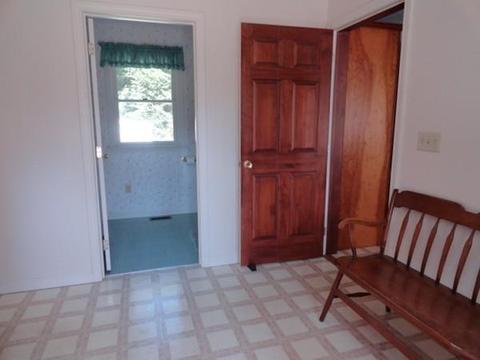 149 S Row Rd, Townsend, MA 01469 photo 5