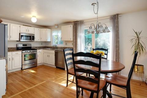 14 Heron Cir, Mashpee, MA 02649 photo 8