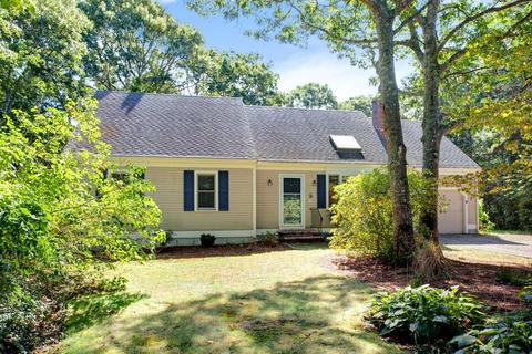 14 Heron Cir, Mashpee, MA 02649 photo 2