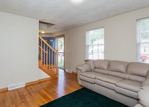 59 Pheasant Dr, Springfield, MA 01119 photo 3