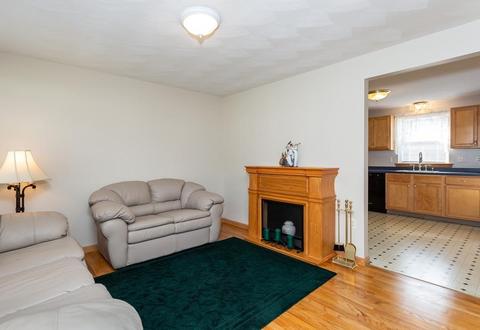 59 Pheasant Dr, Springfield, MA 01119 photo 5