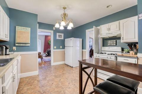 26 Mandalay Rd, Springfield, MA 01118 photo 3